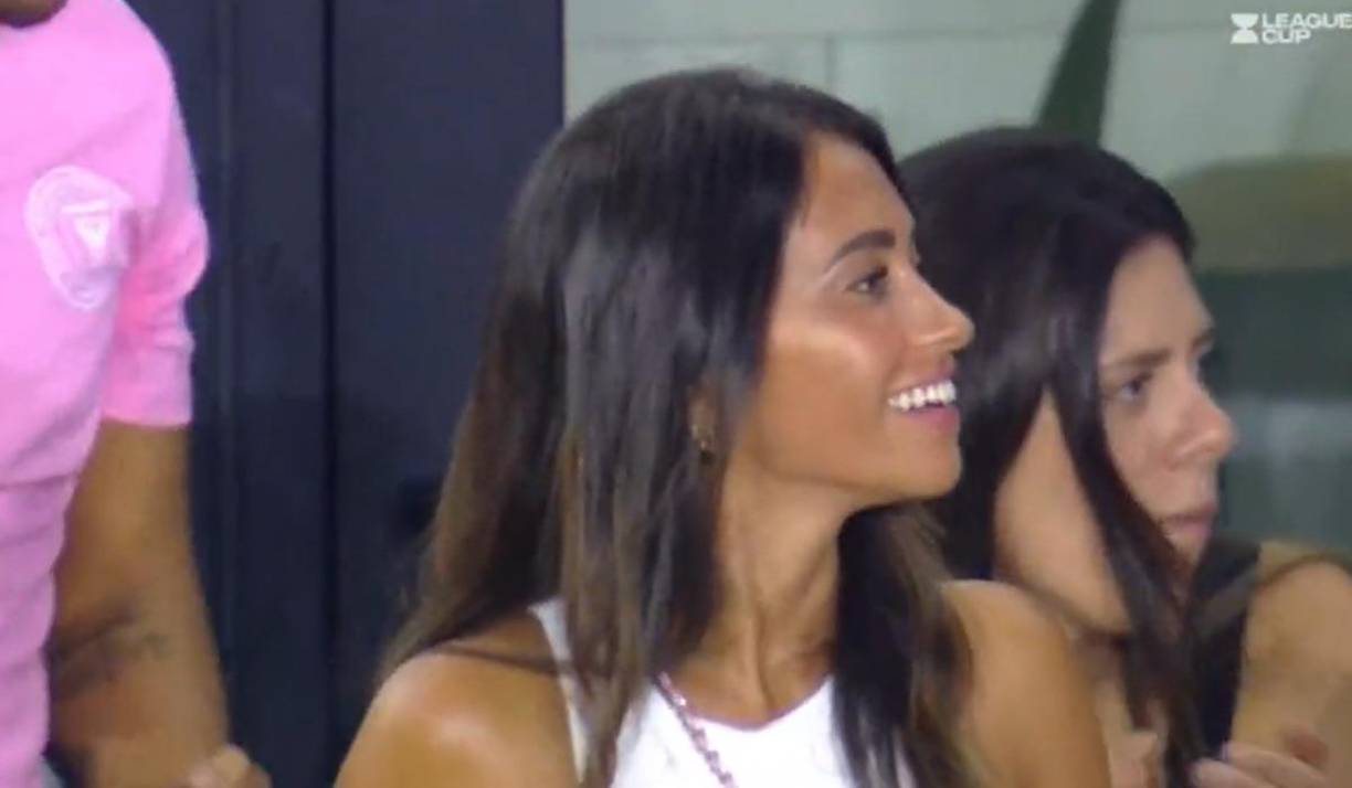 La felicidad de Antonela luego de los dos goles de Messi.