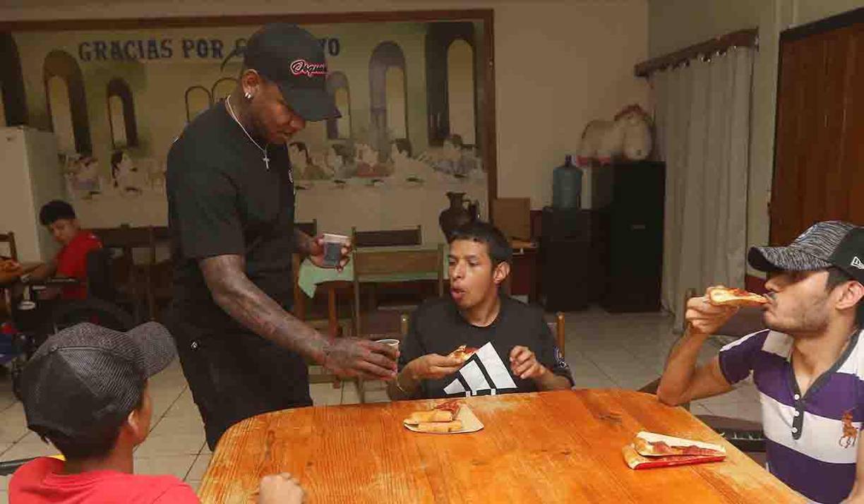 Romell Quioto mostró su lado más humano tan solo un día después de entrar en una nueva polémica.