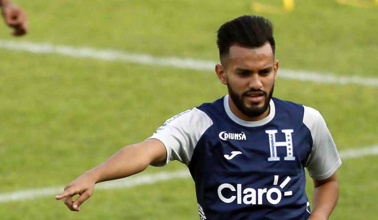 Jorge Álvarez: El centrocampista será relegado a la banca.