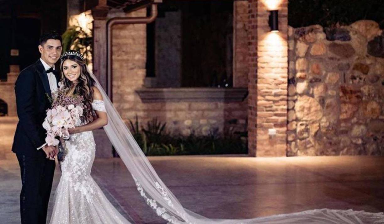 Mauricio Dubón se casó con Nancy Herrera en el 2021 en San Pedro Sula luego de comprometerse en París, Francia.