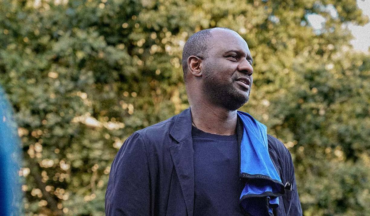 OFICIAL: Patrick Vieira fue anunciado como nuevo entrenador del Strasbourgo de Francia.