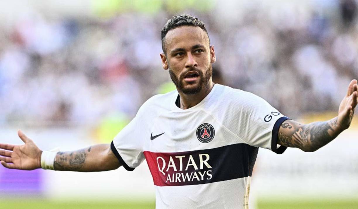 El técnico del Paris Saint-Germain, Luis Enrique, y el director deportivo, Luis Campos, comunicaron a Neymar y a Marco Verratti que no cuentan con ellos para la próxima temporada, según la cadena RMC Sport.