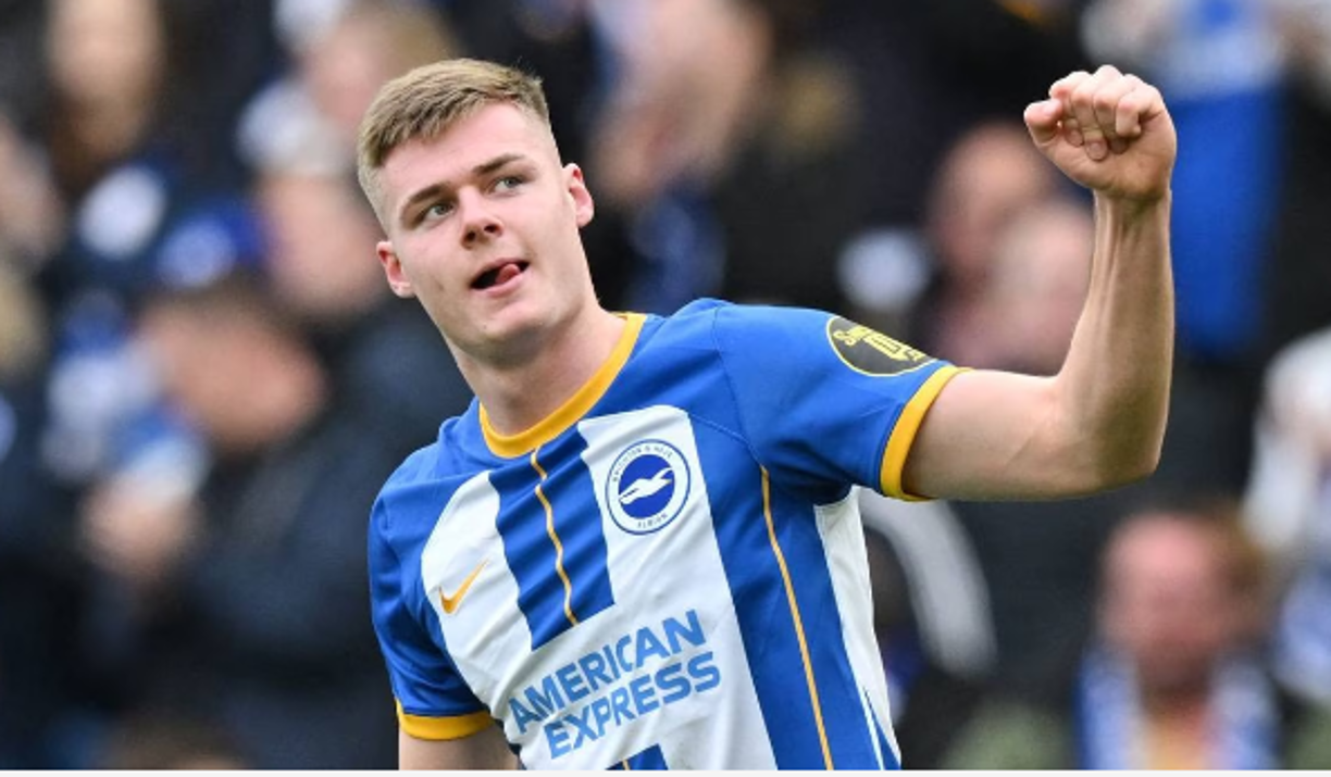 El Brighton renovó el contrato del joven delantero de 18 años Evan Ferguson hasta el 30 de junio de 2028.