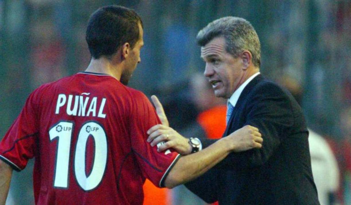 Algo que ha caracterizado al “Vasco” es su capacidad para salvar a varios equipos en zona de descenso y/o con pésimo desempeño. Atlante fue el primero en confiarle la permanencia en el máximo circuito, con Osasuna logró grandes cosas al igual que con el Atlético de Madrid, al Espanyol y al Zaragoza los sacó de los últimos lugares de la tabla y en dos ocasiones llegó a sacar las papas del fuego para que la Selección Mexicana no se quedara sin mundial.