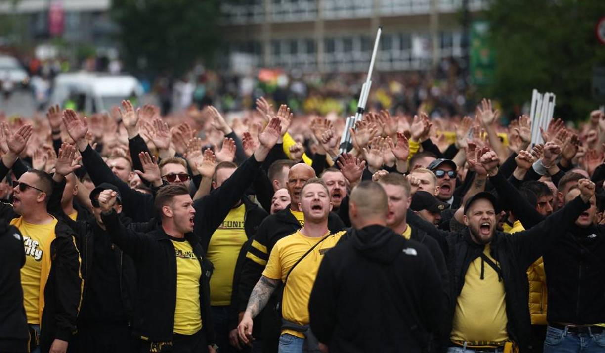 Más de 100 mil aficionados viajaron de Alemania a Londres para no perderse la final, pero solo 25 mil tienen la oportunidad de ingresar al inmueble.