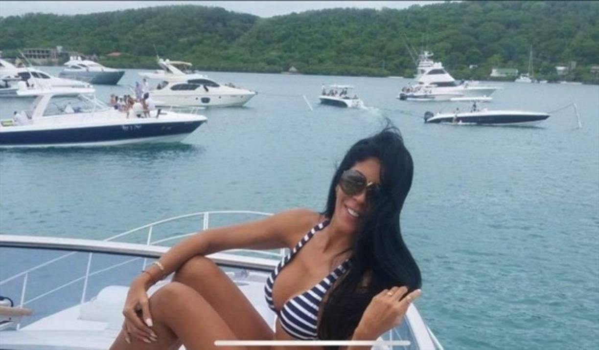 Según la investigación, la Madame ofrecía los servicios sexuales de las jóvenes a clientes internacionales, y cobraba una alta comisión mientras que entregaba una 'miseria' a las jóvenes, acorde con denuncias de una testigo protegida.