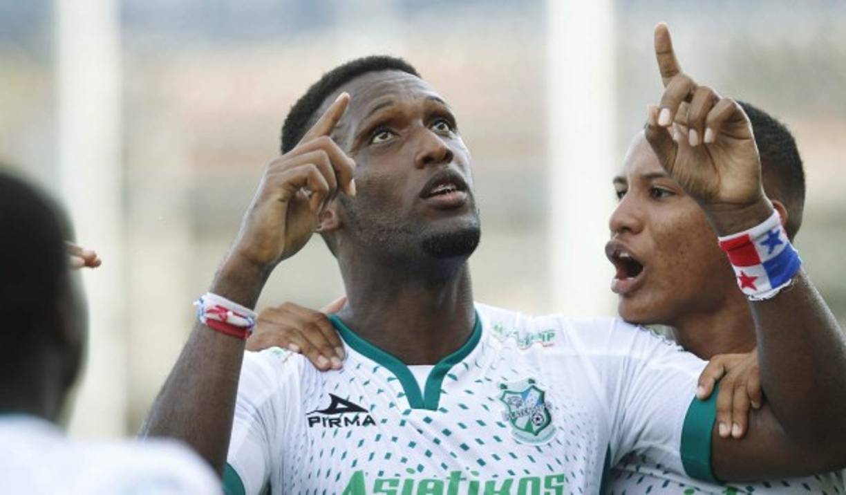 Brunet Hay Pino: El delantero panameño se quedó sin contrato en el Platense y a estas alturas todavía no le renuevan.