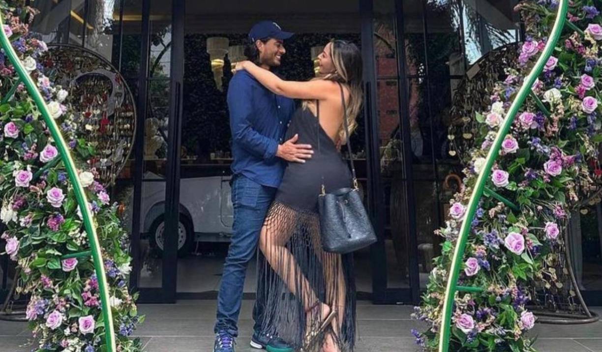 Laura Ojeda compartió en su cuenta de Instagram una foto junto a Nicolás con el texto: “Te amamos tanto mi amor, pase lo que pase siempre estaremos juntos, aunque existan muchas falsedades y personas manipulando”.