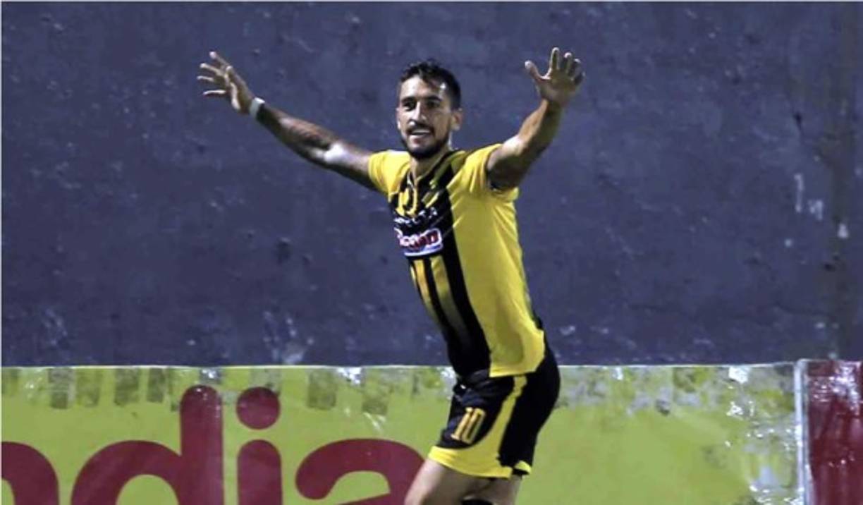 El Real España dio una buena noticia a sus aficionados, y es que han renovado al mediocampista argentino Luciano Ursino por un año.