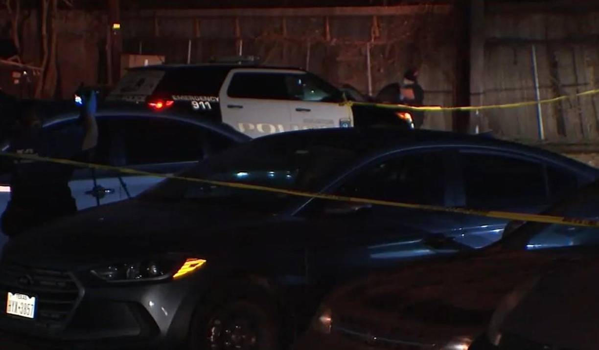 Sonia contó que tenía demasiado miedo de salir por los disparo. Comenzó a llamar a su esposo sin recibir ninguna respuesta y fue la policía que le informó que su esposo había muerto en el ataque en donde otra persona había salido herida.