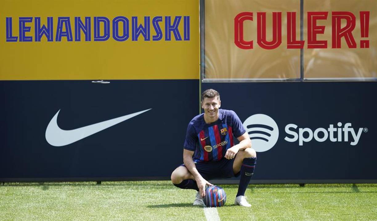 Sé que el Barça viene de un momento difícil, pero todo irá mucho mejor. Mis compañeros tienen mucho potencial y con este equipo podemos hacer cosas muy buenas”, agregó el delantero.