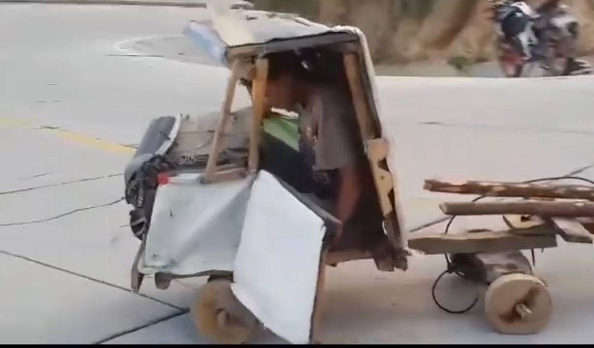 Hace un par de años, un medio de comunicación realizó un reportaje desde la zona sobre los curiosos carros de madera que construían los niños, ahora fallecidos. 