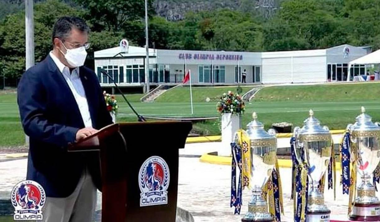 Los planes que maneja el Olimpia son las de poseer un estadio que tenga la capacidad de abarcar entre 18 y 22 mil personas, que tendrían que trasladarse a las afueras de la ciudad Tegucigalpa, pues en la capital no hay espacio para la realización masiva que demanda la implementación del escenario.