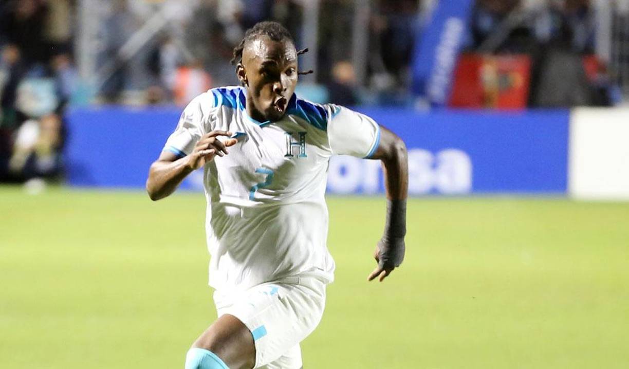 Alberth Elis: Sería la novedad en el 11 titular de la H para la vuelta en el estadio Azteca. Estaría como extremo por el sector derecho, su velocidad puede ser clave para los contragolpes. 