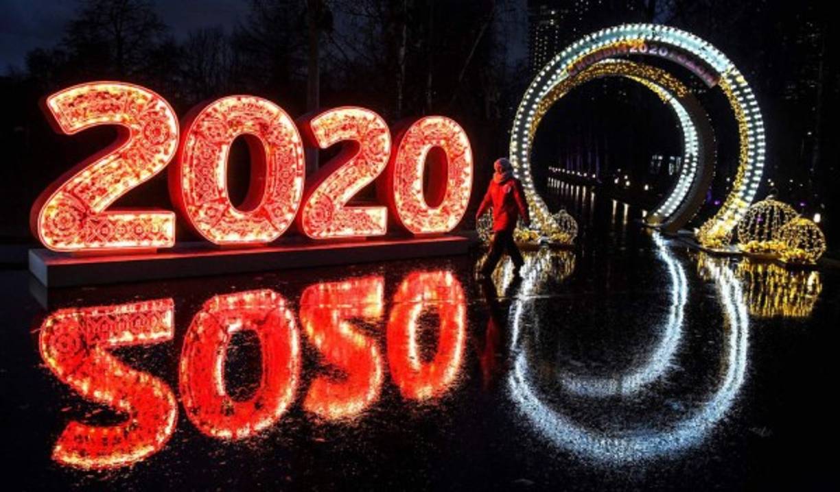 La cuenta regresiva para recibir el Año Nuevo ha iniciado y con ello los preparativos para una serie de tradiciones con el objetivo de encontrar el amor, ganar más dinero y tener salud. Los ritos para darle la bienvenida al 2020 varían de país a país, repasamos algunos de los más conocidos.