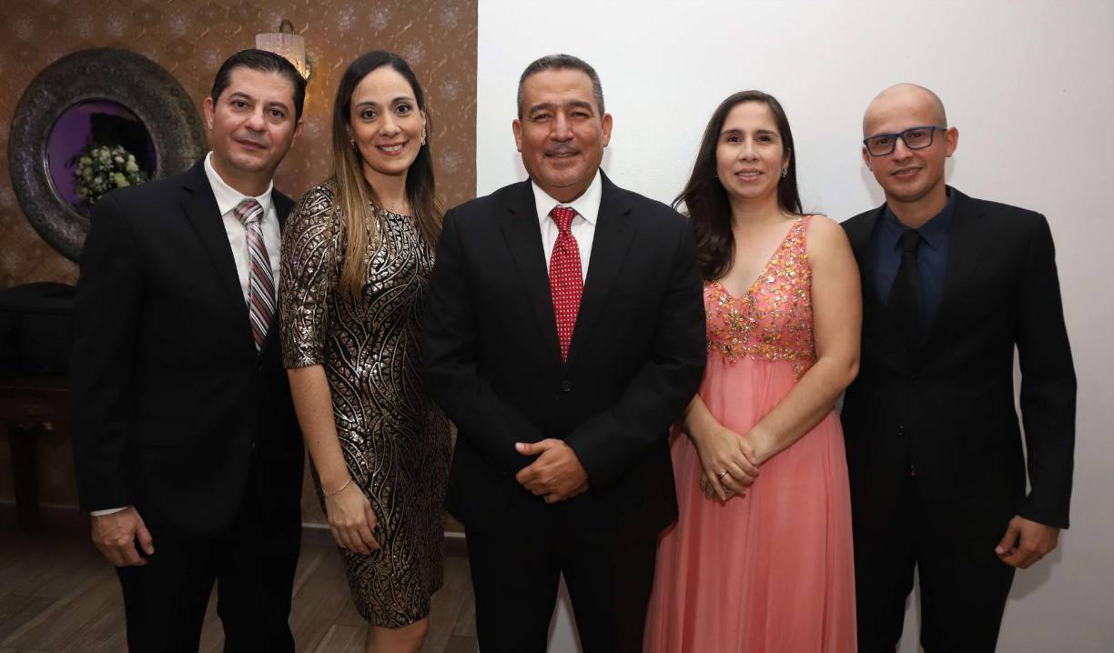 Manuel y Nancy Reyes, Ramón Rivera; Bertha y Carlos Matute