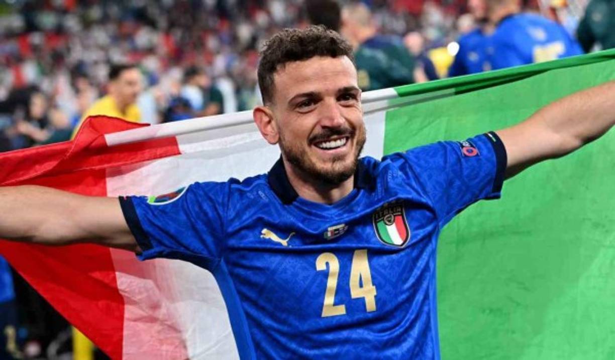 El fichaje del lateral italiano Alessandro Florenzi por el AC Milan se sigue alargando. Las negociaciones con la Roma continuan y, según informa el periodista Gianluca di Marzio, se espera que haya nuevos contactos entre el agente del jugador y el gerente general de la Loba.