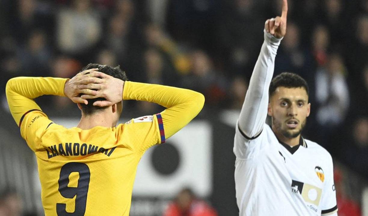 El <b>Valencia</b> aprovechó para empatar en el 70 con un espectacular disparo de Hugo Guillamón, con rosca y a la escuadra.