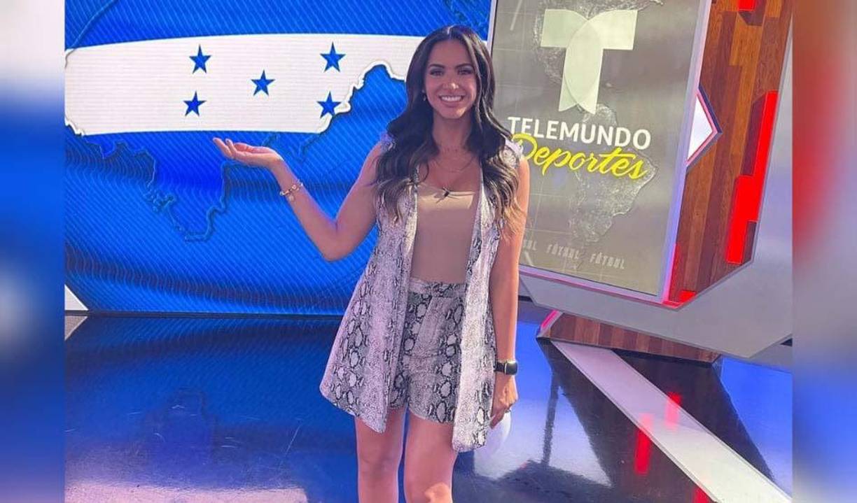 Ana Jurka: La hermosa periodista hondureña tiene varios años de laborar en la cadena Telemundo.