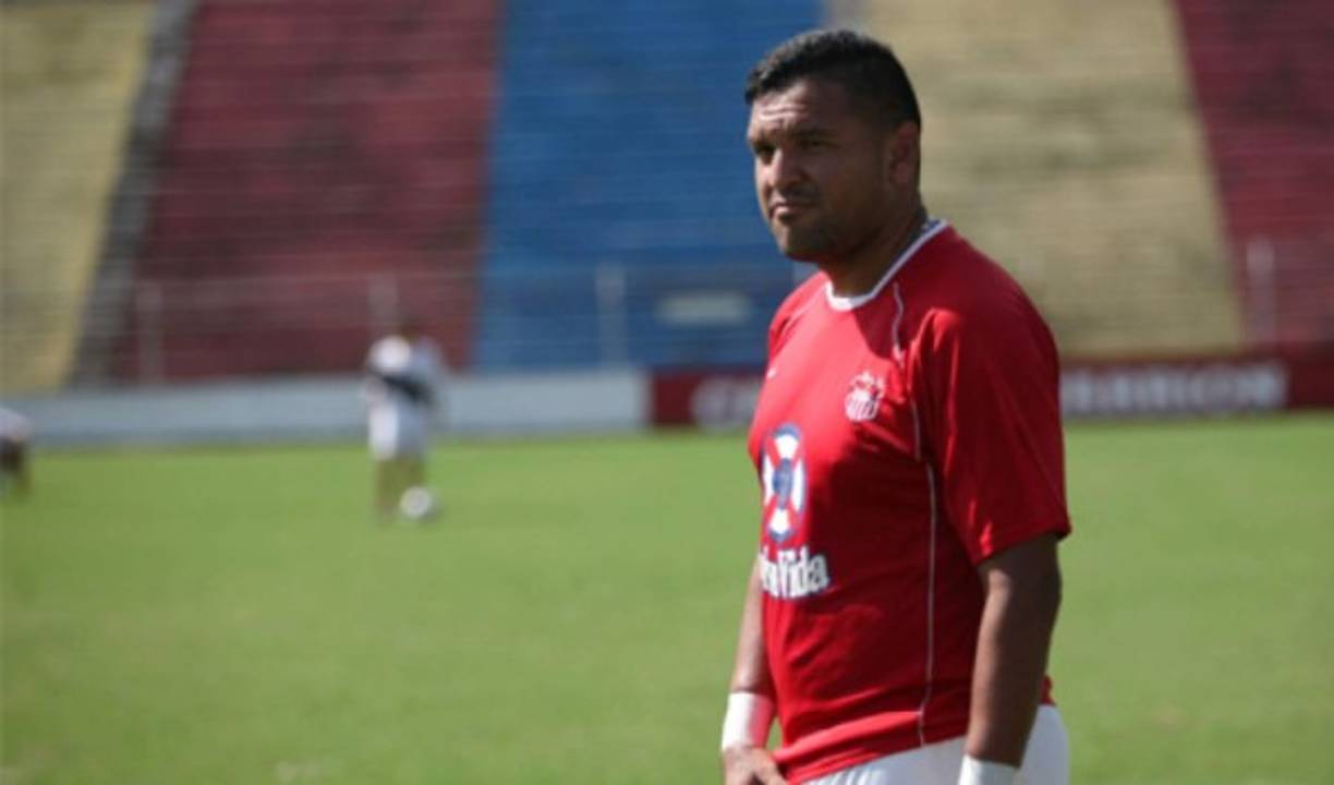 El portero Obed Enamorado estaría saliendo de la Real Sociedad luego de confirmarse la llegada de Yul Arzú al equipo de Tocoa.