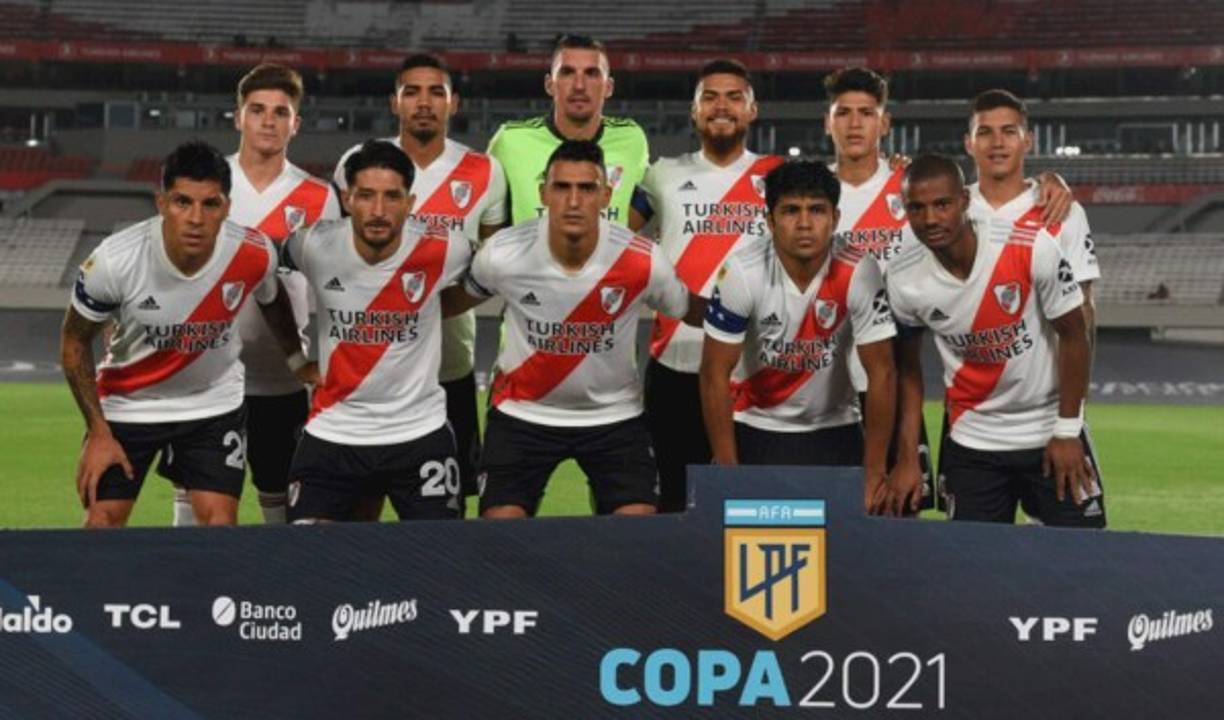 El equipo 'Millonario' regresó más de un año después a jugar en su estadio, tras la remodelación. La cancha luce impecable y la dirigencia del club espera mantenerla.