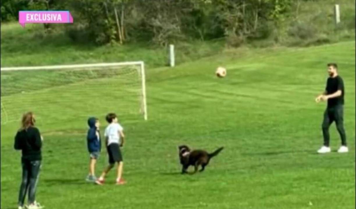 Hace unos días, se dio a conocer que Sasha y Milán, hijos de Shakira y Gerard Piqué, ya conviven con Clara Chía, pues fueron captados por las cámaras de El Gordo y La Flaca.