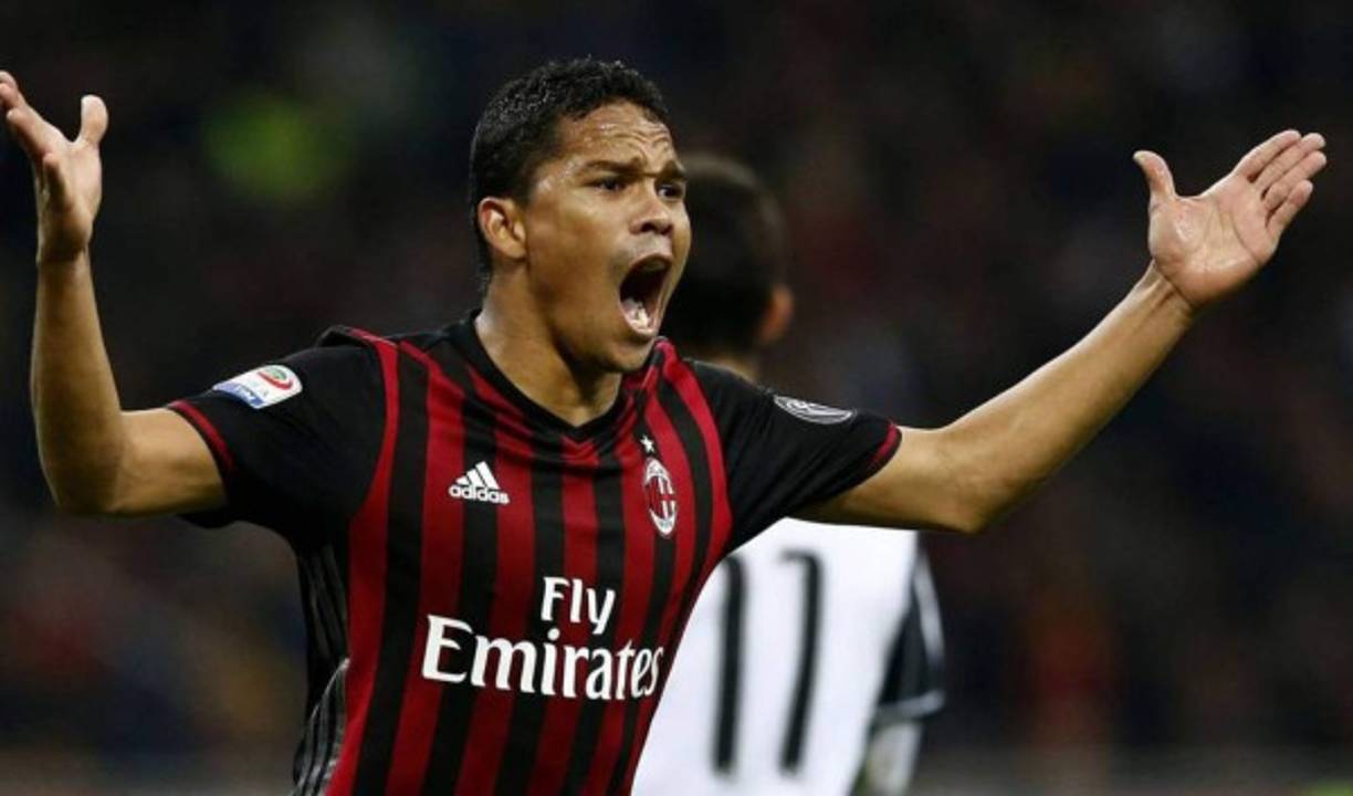 Carlos Bacca: Tendría todo definido para llegar al Sporting Clube de Portugal, según lo reveló el diario luso ‘A Bola’. “Sporting y Milan llegan a un acuerdo por el préstamo de Carlos Bacca”, título el rotativo.