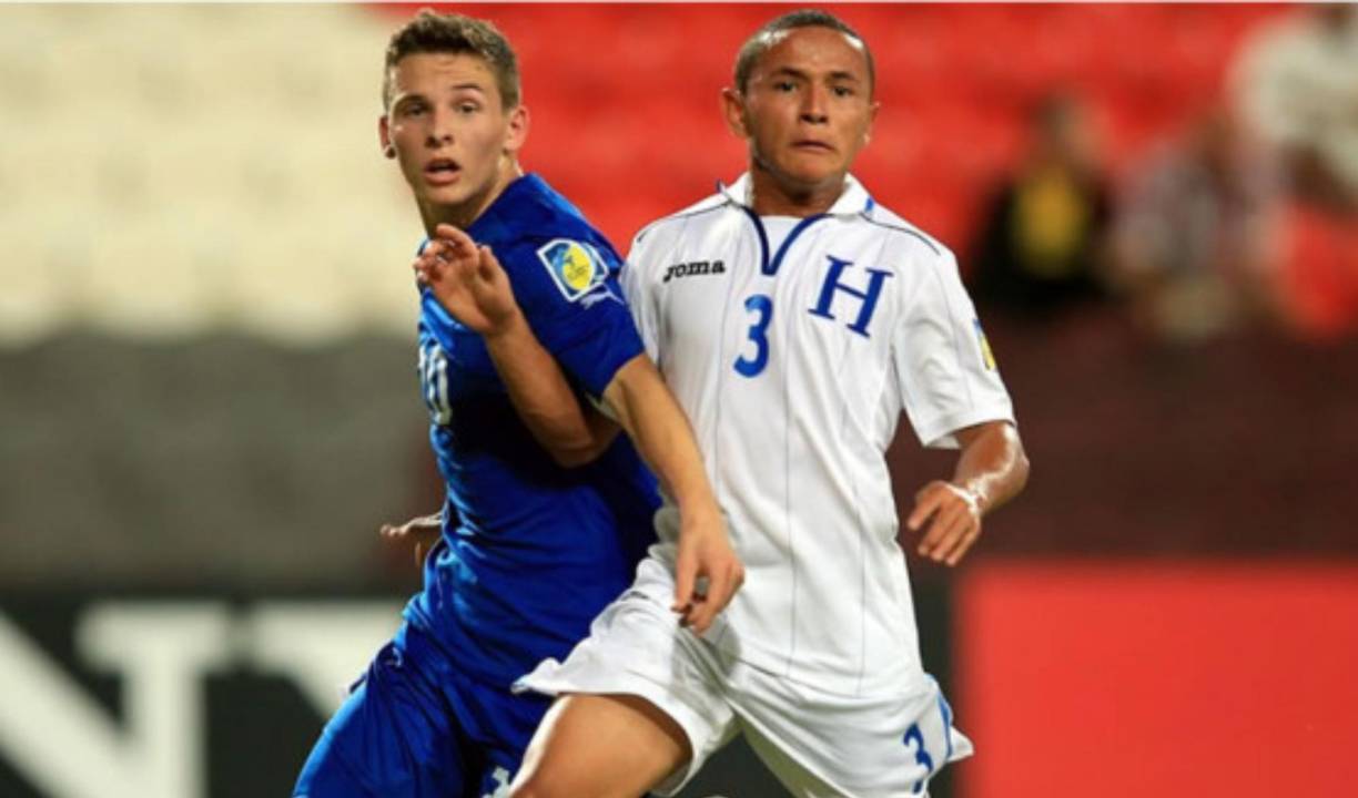 Hace nueve años la FIFA lo catalogó como el “Roberto Carlos de Honduras” por su gran papel en el Mundial Sub-17 de Emiratos Árabes, pero hoy el futbolista hondureño Álvaro Romero vive un presente complicado.