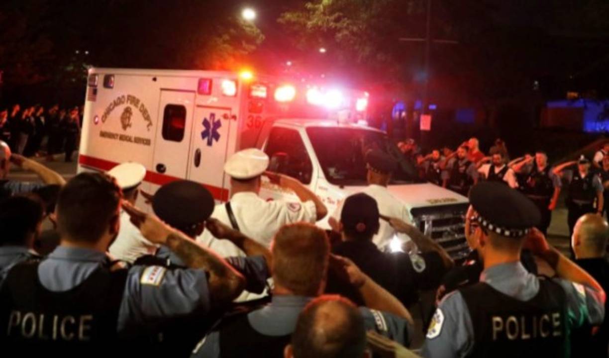 'Ellos merecen nuestras oraciones todos los días para que puedan regresar a casa sanos y salvos con sus familias, desafortunadamente eso no sucedió esta noche', agregó la alcaldesa.