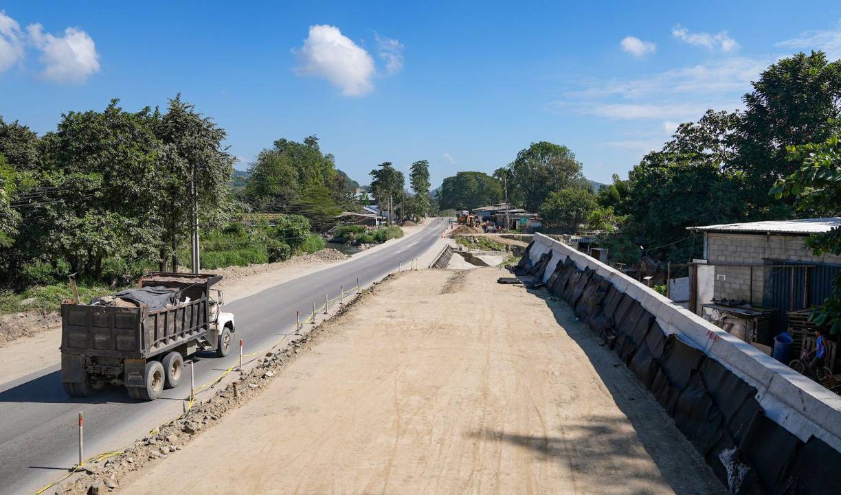 Es una obra priorizada por la alcaldía y que construye el consorcio San Pedro Sula Siglo 21 que comprenderá la construcción de dos puentes donde está el vado.