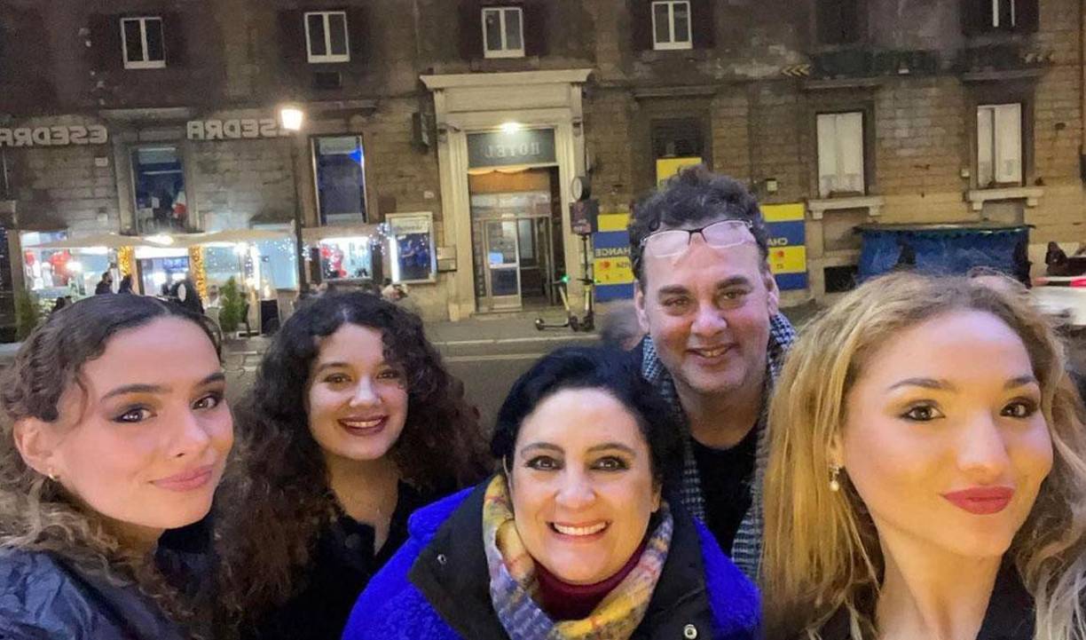 David Faitelson y su esposa Irene cuentan con tres bellas hijas. 