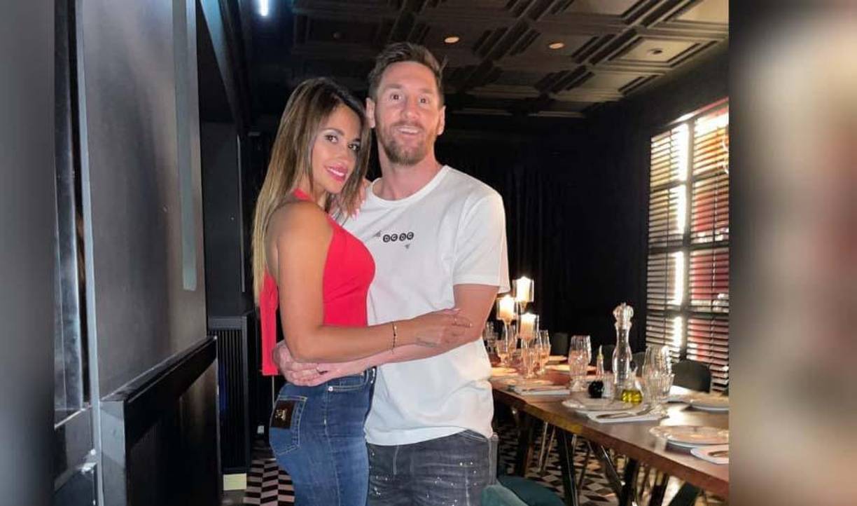 Lionel Messi sorprendió a su amada esposa y hace unos días atrás la sorprendió con una velada romántica que generó diversos comentarios en las redes sociales.