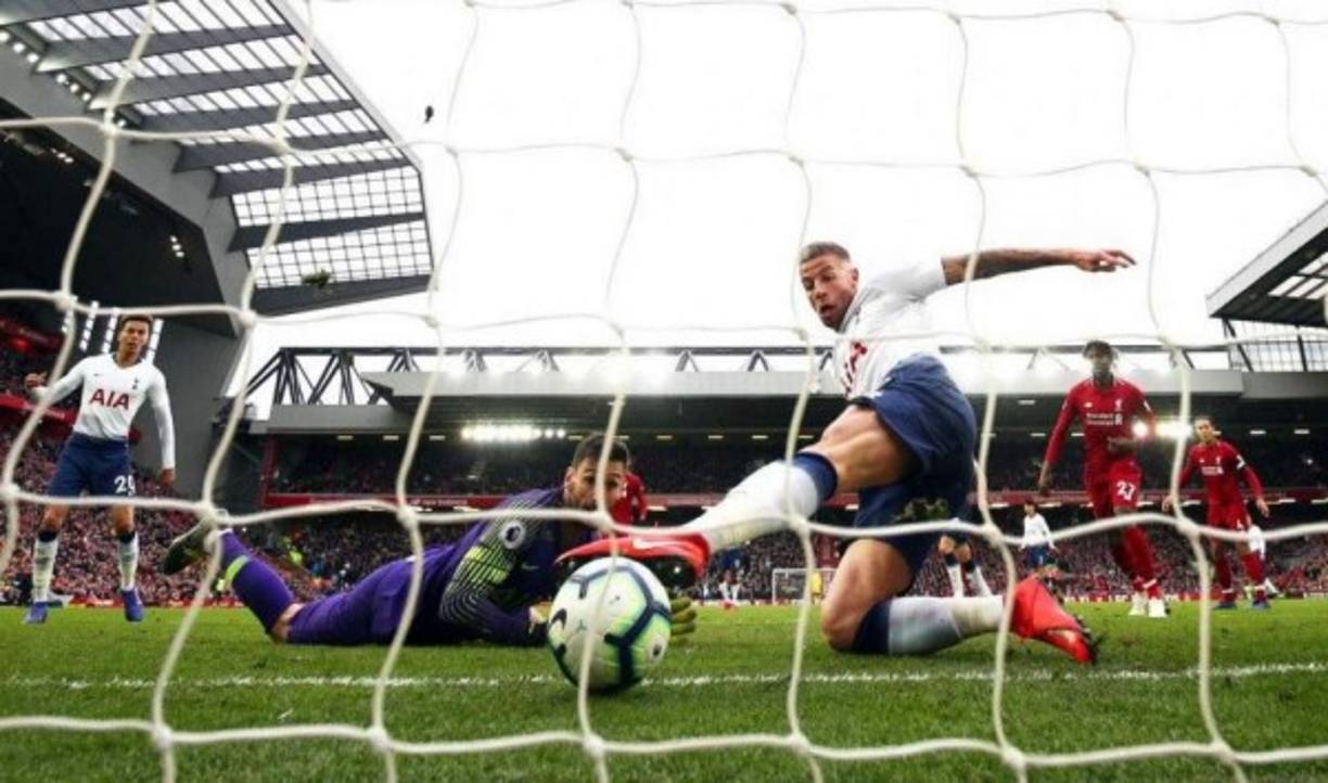 La International Football Association Board (IFAB, por sus siglas en inglés), organismo que establece las reglas de fútbol, aprobó un cambio en el reglamento de juego de la FIFA; dichas modificaciones en las reglas de juego entrarán en vigor este 1 de junio de 2019, día en el que se dispute la final de la Champions League entre Liverpool y Tottenham.