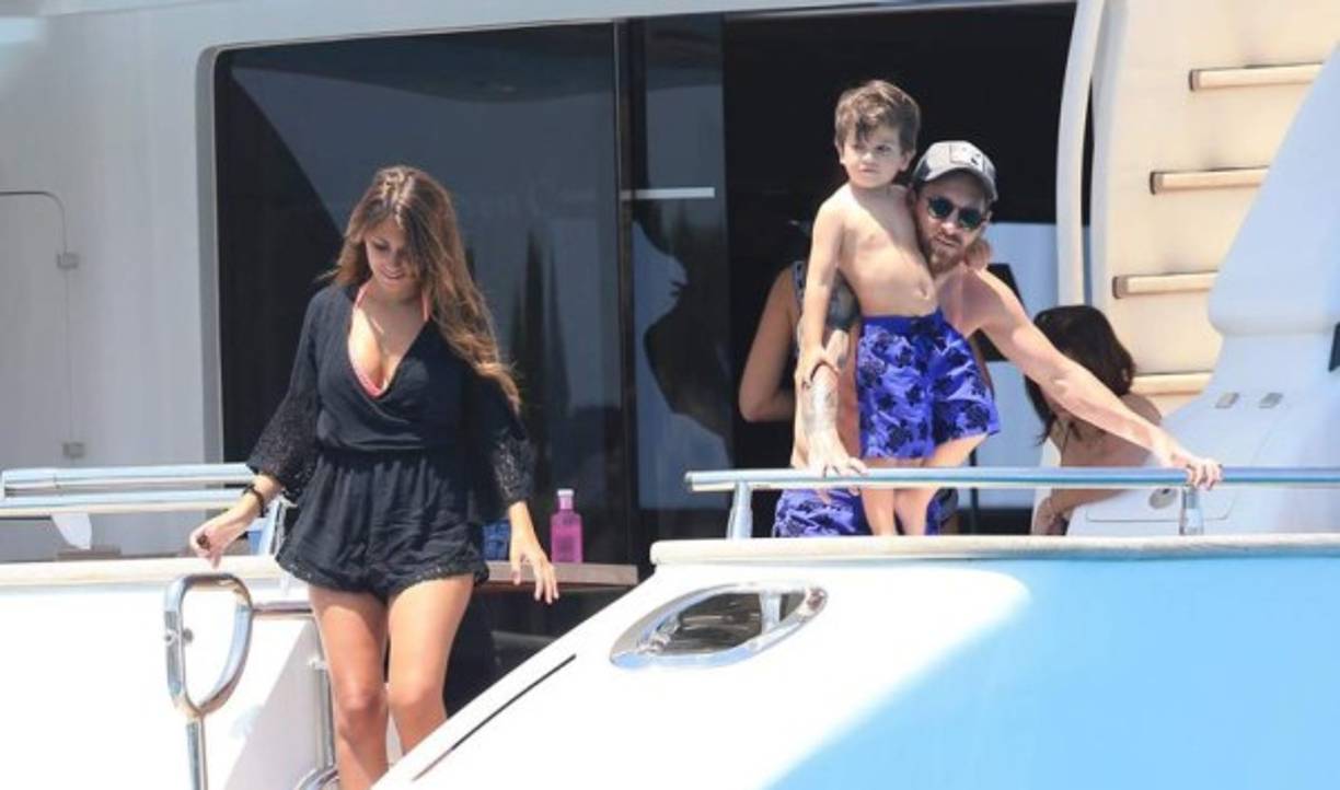 Antonella Roccuzzo es la bella pareja sentimental del crack del Barcelona. Foto GTRES.