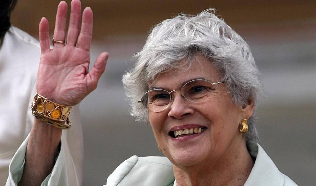 La periodista nicaragüense, Violeta Chamorro, fue la primera mujer en ganar unas elecciones presidenciales en América Latina. Su hija, Cristina Chamorro, se encuentra detenida en su residencia desde 2020 tras convertirse en candidata favorita para derrocar a Daniel Ortega en las elecciones de noviembre pasado.