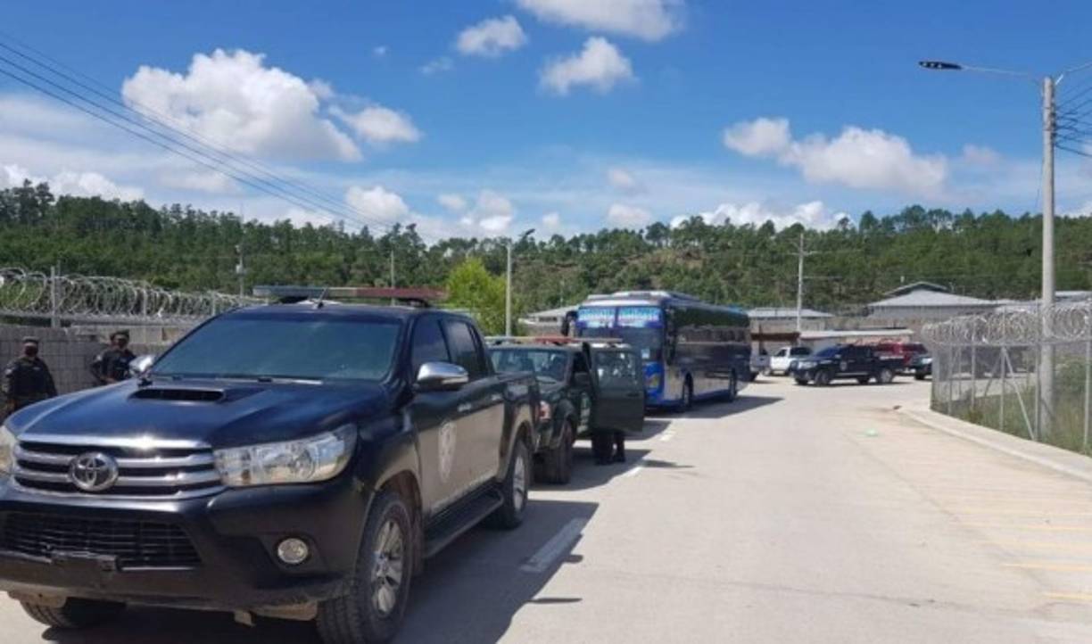 Un contingente reforzado de fuerzas de seguridad inspeccionó la ruta y coordinó con agentes el traslado, considerado de alta peligrosidad.