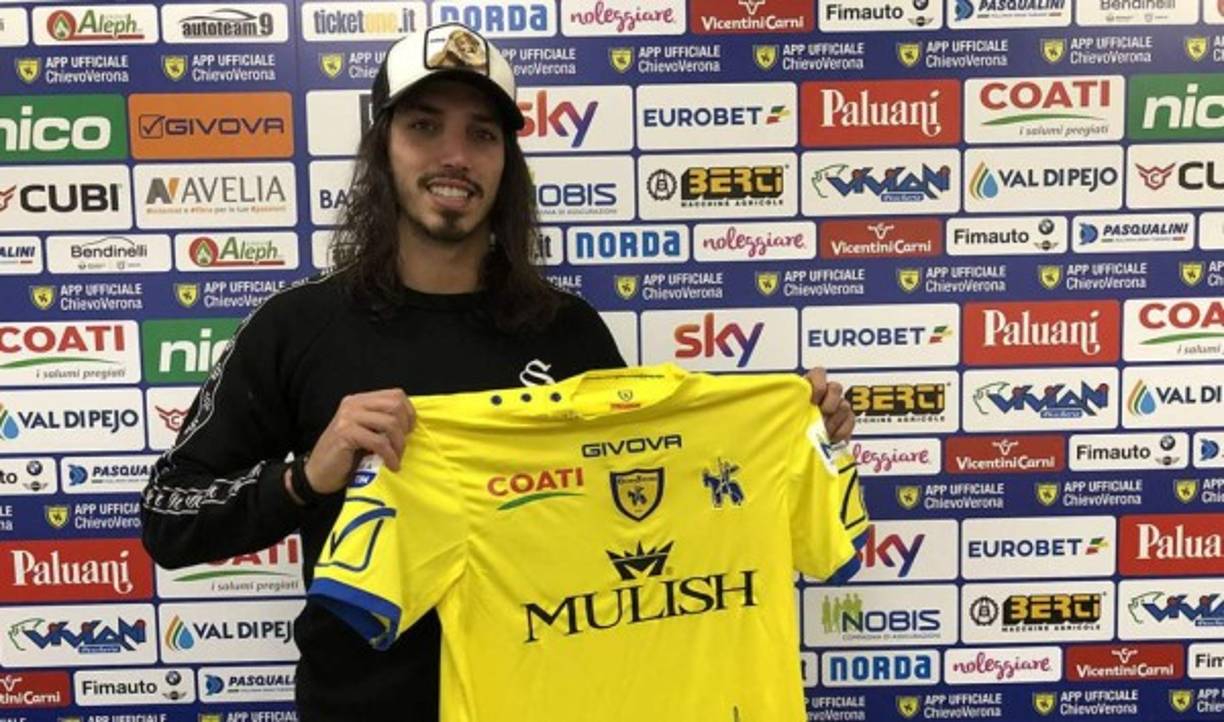 El Chievo obtiene la cesión del lateral diestro italiano Ezequiel Schelotto hasta final de temporada.<br/>