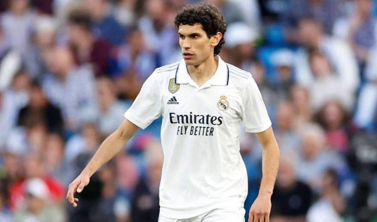 Jesús Vallejo: El zaguero central no entra en los planes de Ancelotti de cara a la próxima campaña. 
