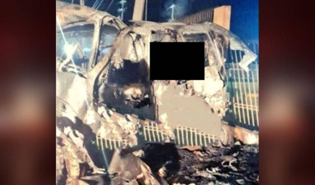 En el incendio murieron calcinados tres sicarios y tres policías resultaron heridos. Los hombres no lograron salir de la camioneta.