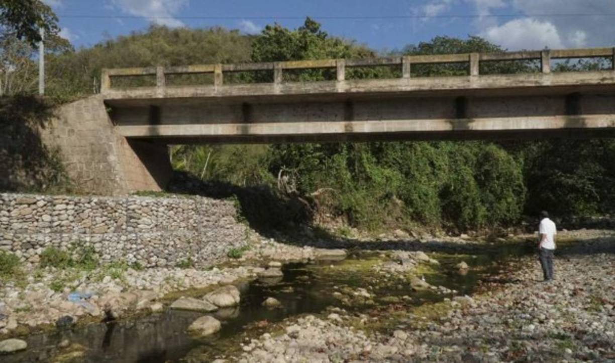 Situación similar viven los habitantes del departamento de Santa Bárbara, en el occidente de Honduras. Expertos han advertido que esta región podría quedarse sin agua en menos de seis años.