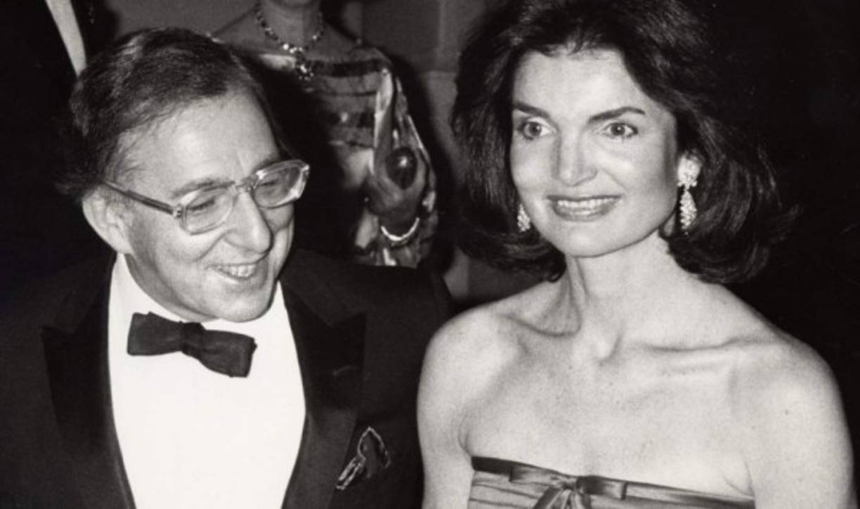 No siempre fue así. <br/><br/>Establecida en 1948, la formalmente conocida como Costume Institute Gala surgió para recaudar fondos a beneficio del entonces recién fundado Instituto de Diseño del Museo de Arte Metropolitano de Nueva York, y marcaba (lo hace hasta ahora) el inicio de su exhibición anual.<br/><br/>A la gala benéfica asistían principalmente miembros de la alta sociedad neoyorquina y del mundo de la moda.