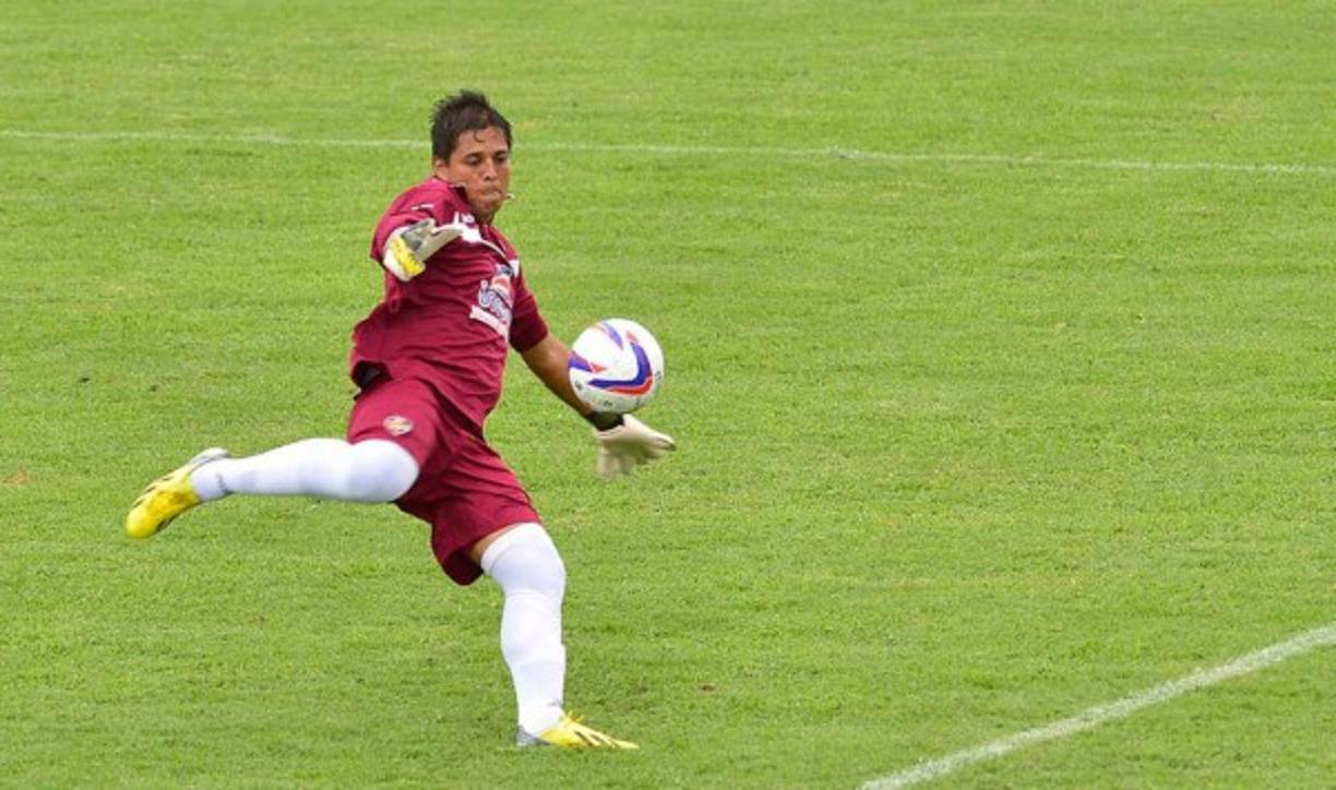Víctor Bolívar (Costa Rica). El arquero rechazó seis convocatorias a la Selección cuando estaba en Saprissa. Fue llamado por Ricardo La Volpe y Jorge Luis Pinto, pero por motivos personales prefirió no asistir a los microciclos.
