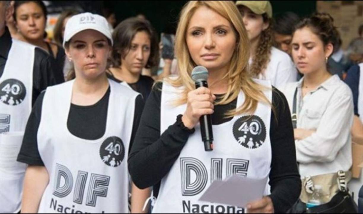 La 'Gaviota' rejuveneció con su cambio en el cabello, y según los usuarios de redes sociales retrocedió en el tiempo y es que luce más joven, o es simplemente el filtro de la foto.