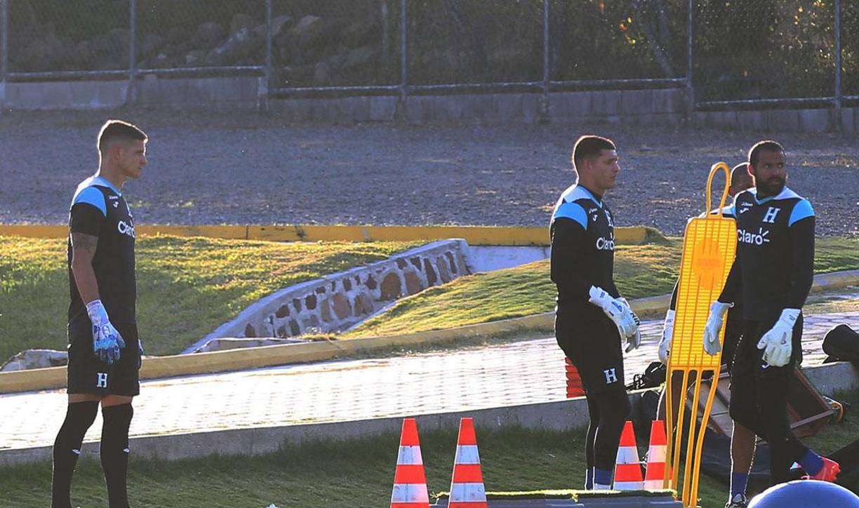Jonathan Rougier estuvo atento a cada una de las instrucciones. 