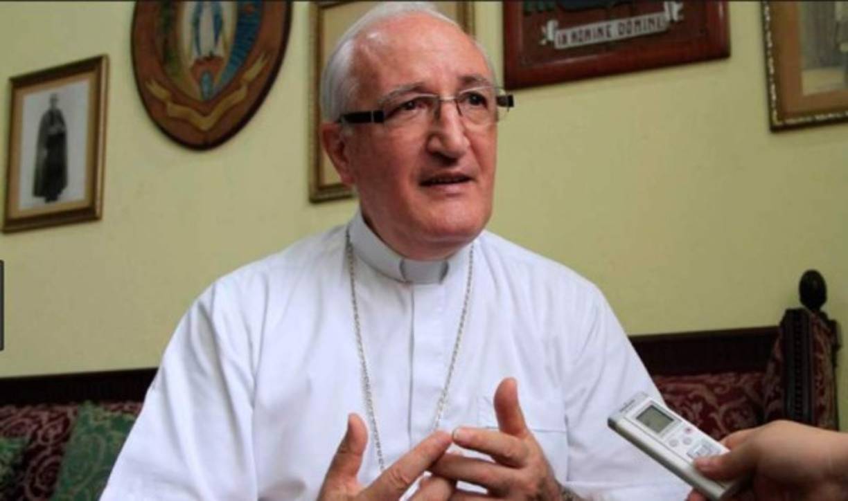 Ángel Garachana - El obispo de la diócesis de San Pedro Sula es un gran aficionado del Marathón.