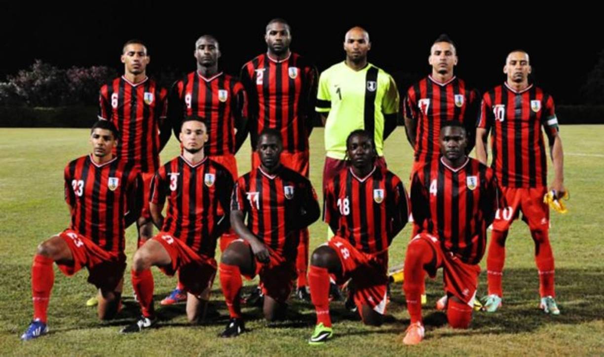 199 Montserrat. Esta selección perteneciente a la Concacaf y debido a la alta actividad volcánica que prácticamente ha devastado la isla desde 1995, el equipo ha jugado pocos partidos y la mayoría de los que debe disputar como local lo hace fuera de su país.