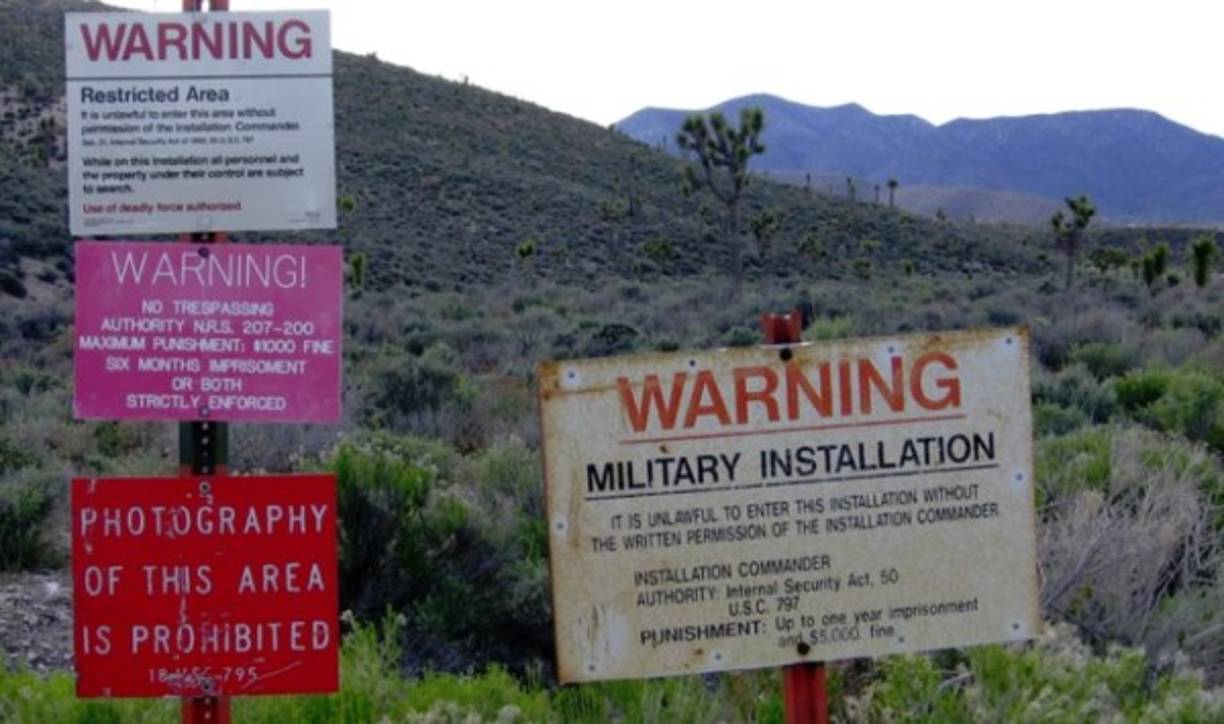 Según la CIA, en esta base se realizaron las pruebas de aeronaves como el espía U-2 y el avión de reconocimiento OXCART.