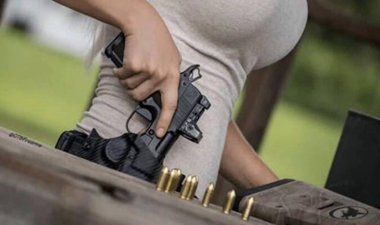 "La Estrella" lideraba una célula del CJNG en la región Valles de Jalisco, donde su sed de sangre y su determinación la convirtieron en un temido nombre en el submundo del narcotráfico. Sin embargo, su carrera criminal llegó a su fin en el año 2012 cuando fue detenida tras cometer el asesinato de un alto funcionario público del municipio de San Martín Hidalgo, Jalisco.