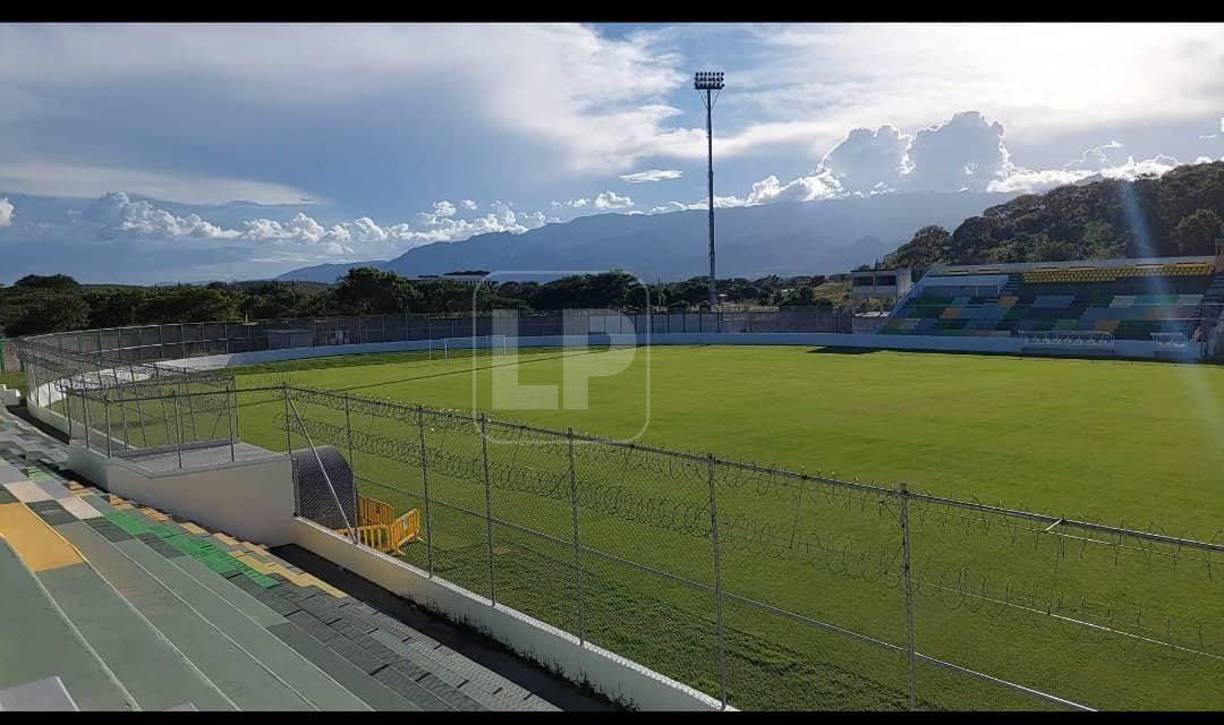 El estadio Carlos Miranda luce una nueva cara tras los trabajos de remodelación.
