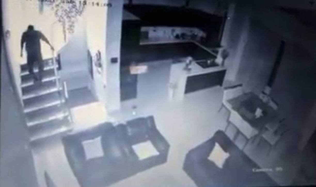 Lucano Llanos ingresó a la casa de la madre de sus dos hijos tras agenciarse del duplicado de la llave y al encontrarla acompañada de su nueva pareja.